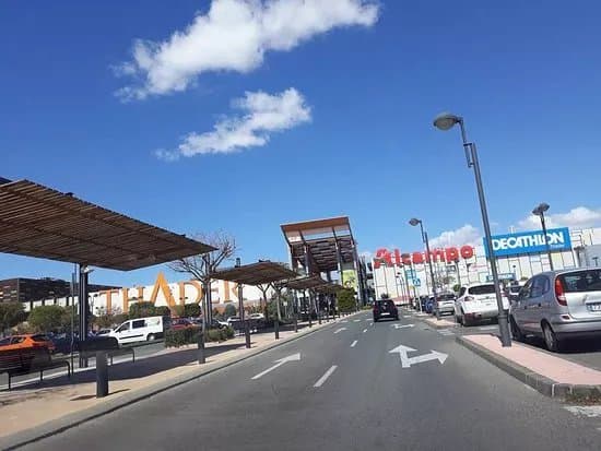 Thader Centro Comercial y de Ocio