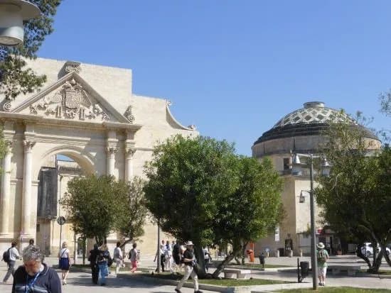Porta Napoli