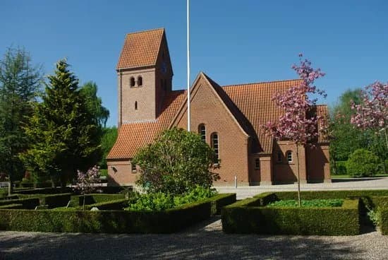 Uhre Kirke