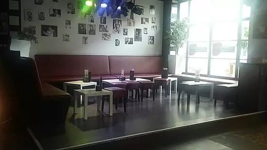 Star's Bar