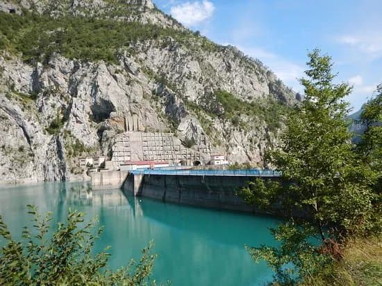 Mratinje Dam