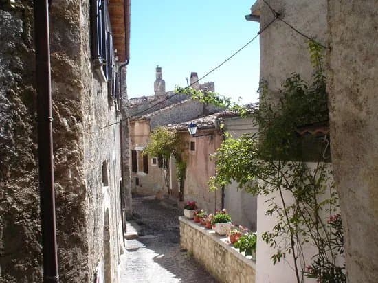 Centro Storico di Castel Del Monte