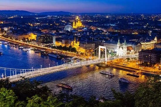 Night Cruise Budapest