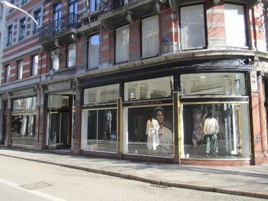 Dries Van Noten - Het Modepaleis
