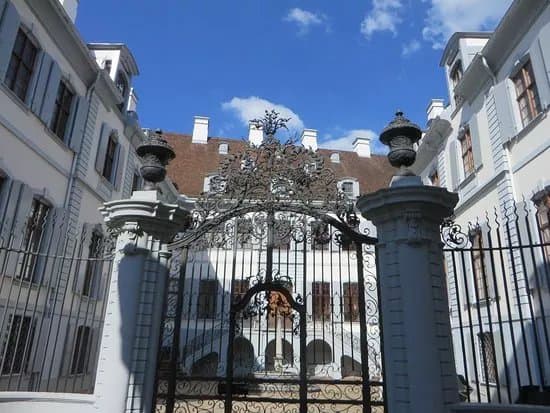Weisses und Blaues Haus