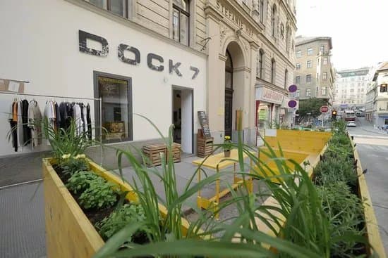 Dock 7