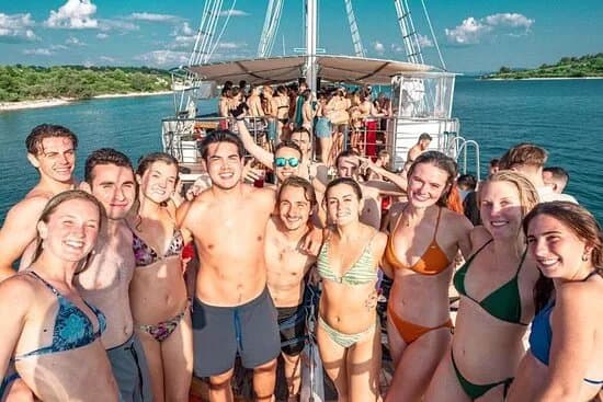 Out To Sea - Split Boat Party