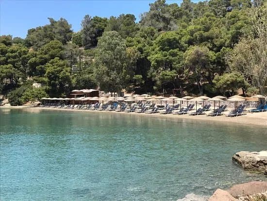 Mikro Neorio Bay