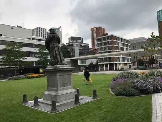 Erasmus Sculpture