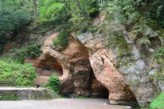 Gutmanis Cave
