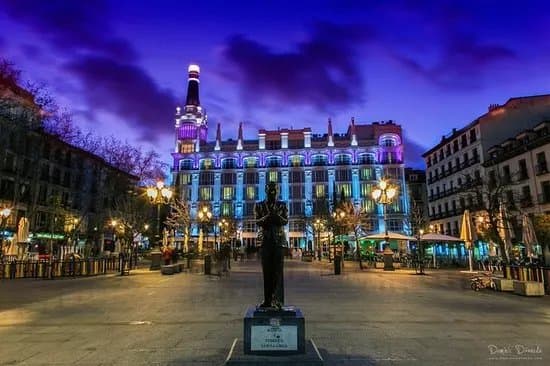 Plaza De Santa Ana