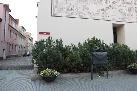 "Post Old Town" Sculpture