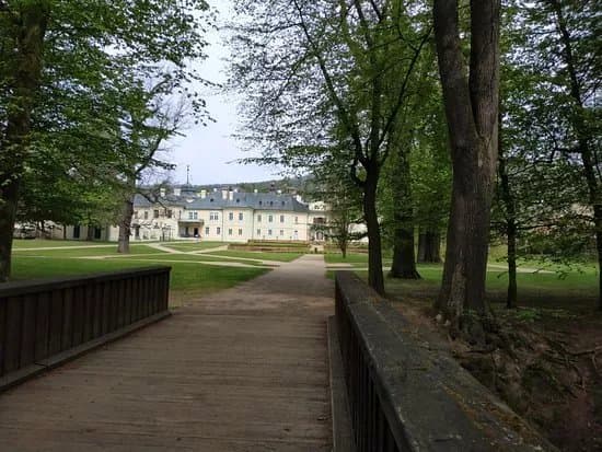 The castle garden and park