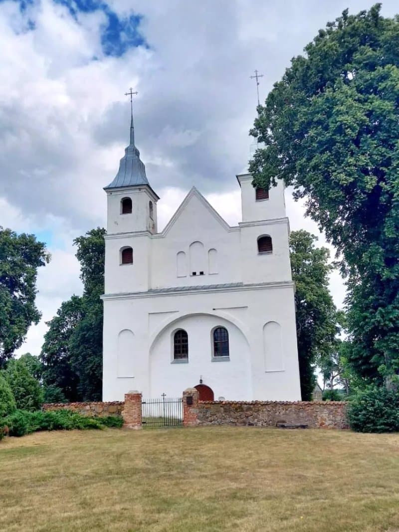 Lenu Church