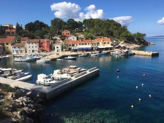 Breakwater Rovenska