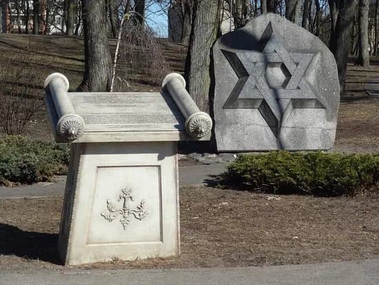 Old Jewish Cemetery
