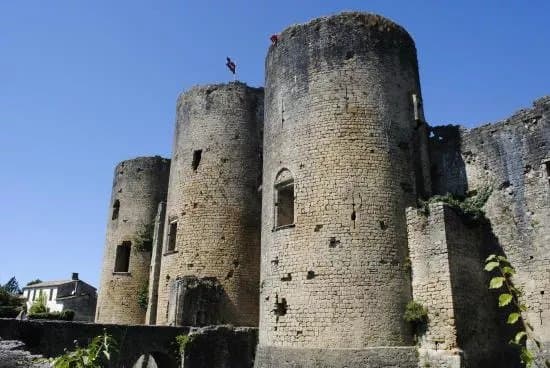 Chateau de Villandraut