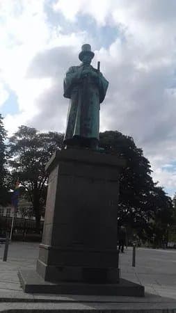 Statue of Alexander Kielland