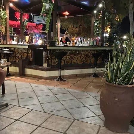 T&P cocktail BAR