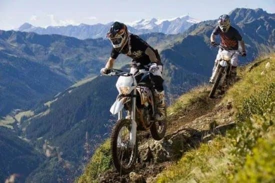 Monteguide Motorbike Tours