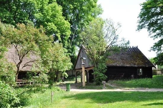 Muzeum - Kaszubski Park Etnograficzny im. Teodory i Izydora Gulgowskich we Wdzydzach