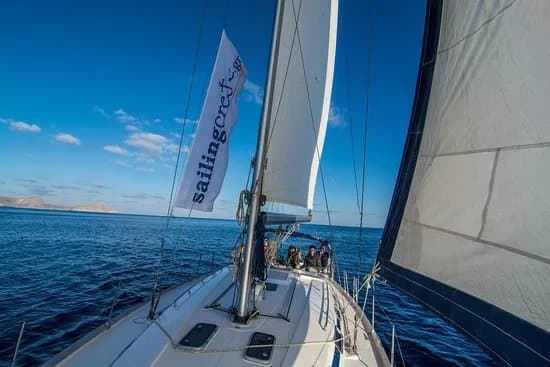 Sailing Crete
