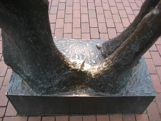 Bronze Skulptur " Begegnung "- Vom Kunstler Eva De Maiziere