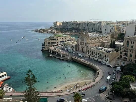 Balluta Bay