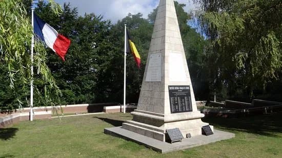 Frans ossuarium Kemmelberg - Heuvelland
