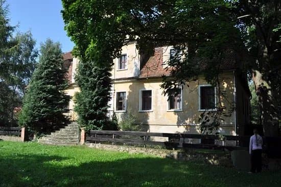 Court in Szyba