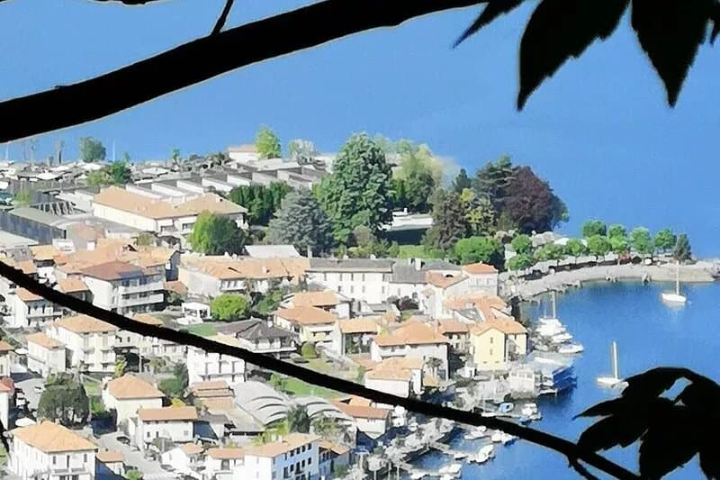 LAKE ORTA elegant apartment, historical center, max relax, 50 mt from the lake