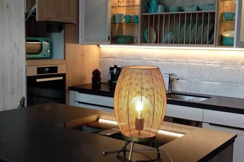 Sunny Apartment, quiet but central, luxury equipped, open kitchen