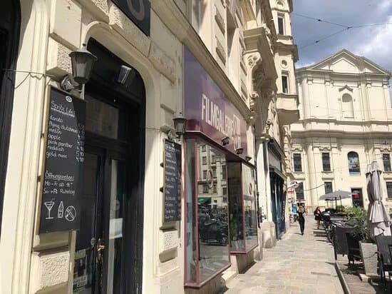Filmgalerie Achteinhalb