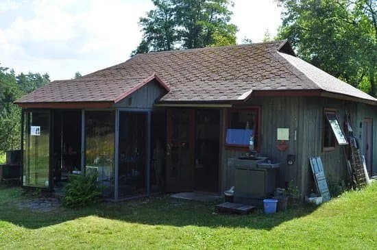 Laugu Glass Workshop