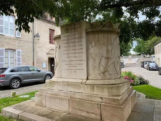 Monument A Etienne Jules Marey