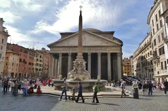 Piazza Della Rotonda