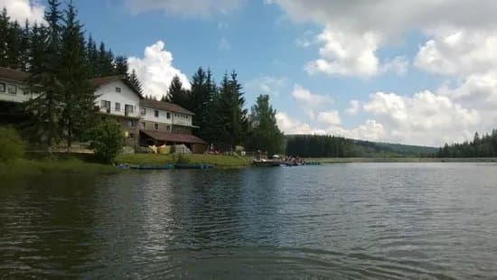 Trei Ape (Three Waters Lake)