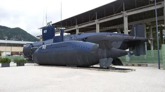 Podmornica P-821 Heroj