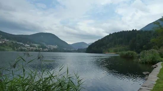 Lago della Serraia