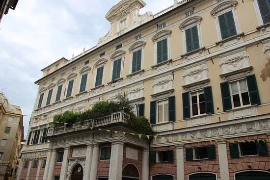 Via Giuseppe Garibaldi