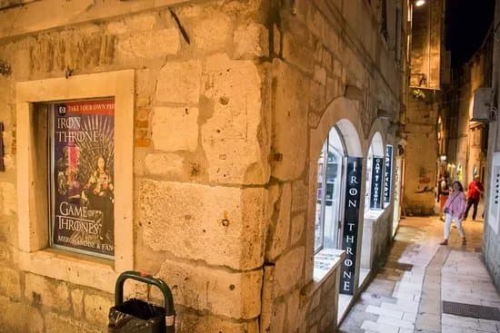 Game of Thrones Split Fan Shop