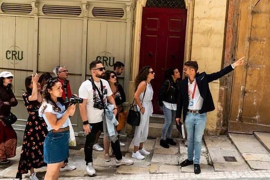MORTOUR GUIDED TOURS