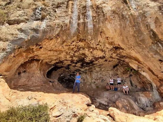 Cave Lera