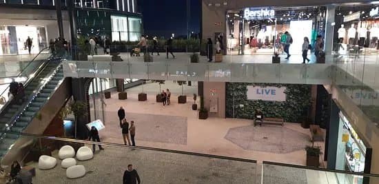 Finestrelles Shoping Centre