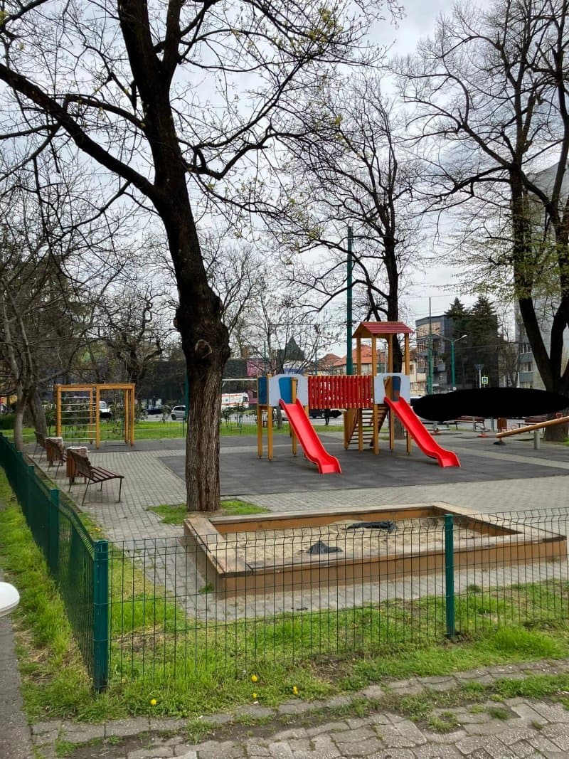 Kinderspielplatz (Parcul Mic)