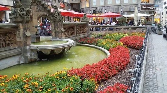 Heinzelmaennchenbrunnen