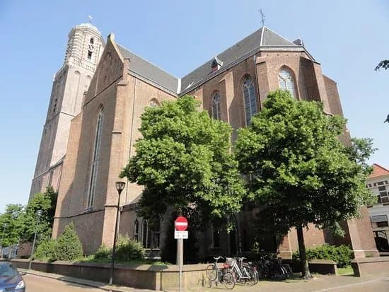 De Peperbus Onze Lieve Vrouwetoren