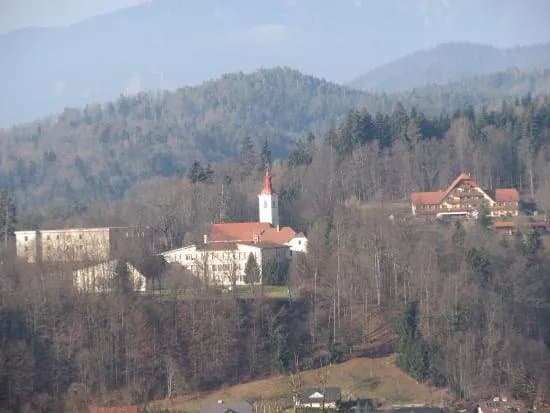 Trgovina Cebelarna