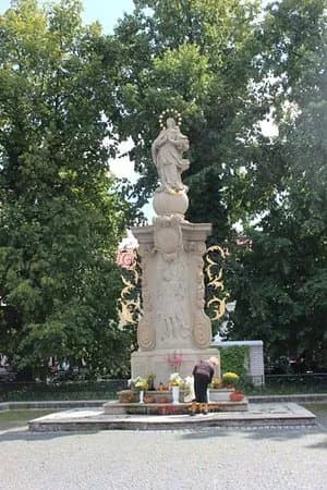 Statue of Immaculata
