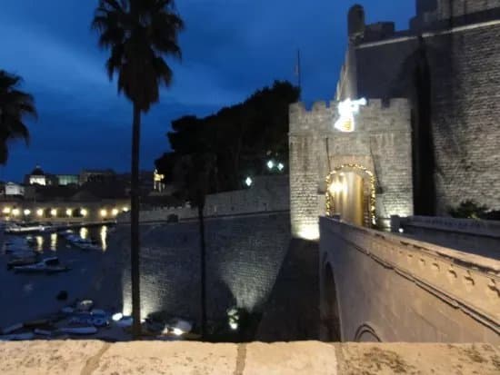 Ploce Gate